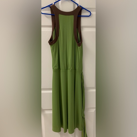 BCBG avocado green dress w/ brown trim SZ Small - Picture 4 of 5